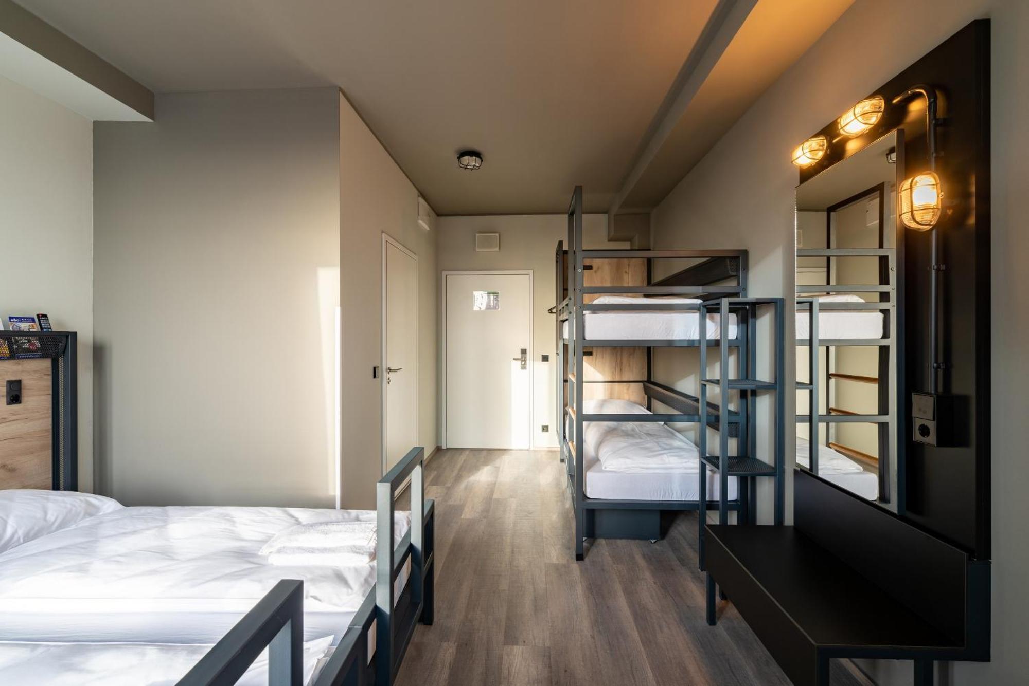 A&O Hostel Firenze Campo Di Marte Экстерьер фото